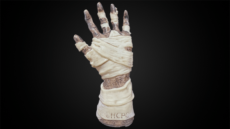 Hanson Chien Presents Mummy Hand by Hanson Chien & Bob Farmer - Brown Bear Magic Shop