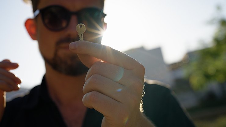 Repo: A Chain of Unusual Events by Tobias Dostal - Brown Bear Magic Shop