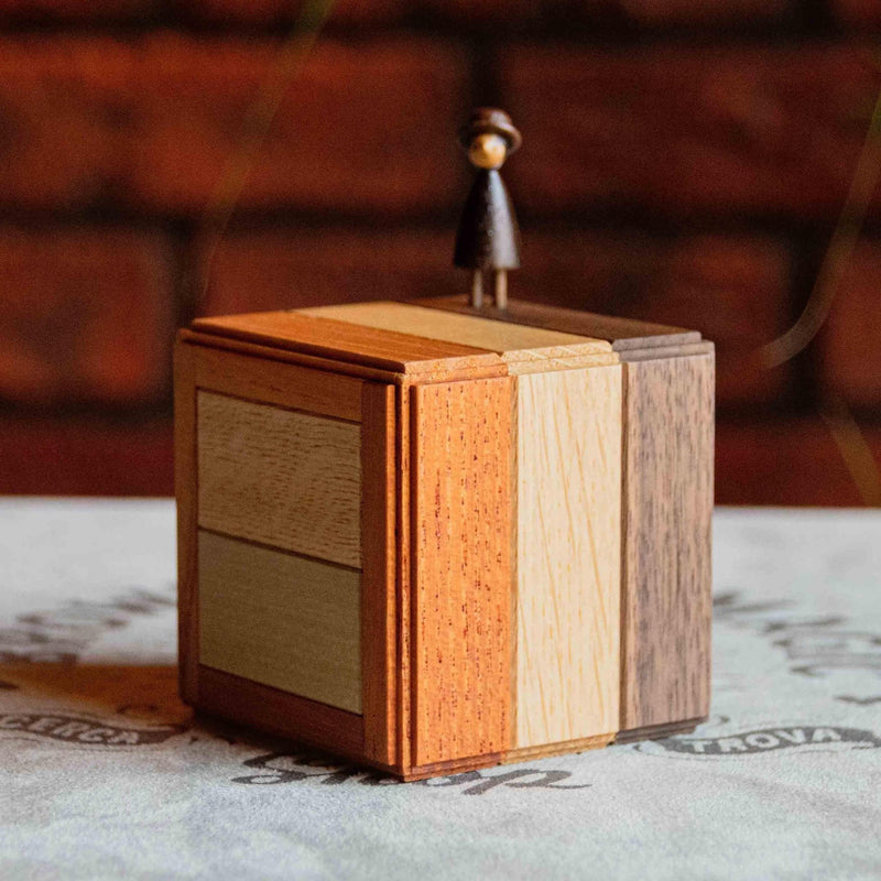 Bara-Bara Box：Philosopher by Karakuri - Brown Bear Magic Shop